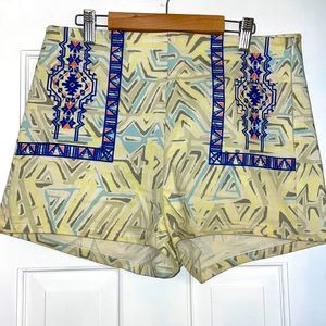 Women’s side zip shorts - size large